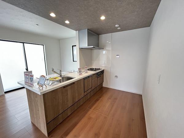 新垢田南町／1-1新築　１Ｆ増室可