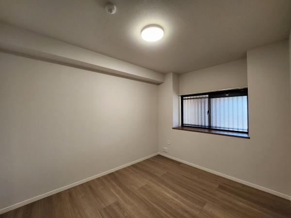 上田中町4丁目マンション/水廻り新品、ペット(洋室)