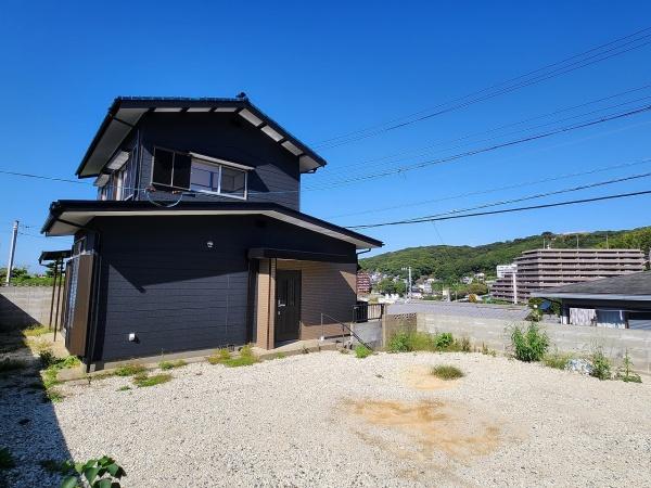 下関市貴船町3丁目の中古一戸建て(前面道路含む現地写真)