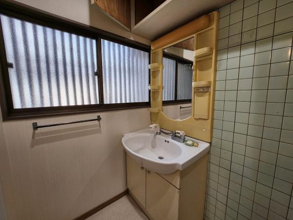 新垢田西町1丁目／加工にて複数台駐車可能