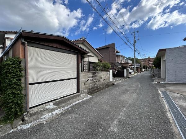 防府市石が口1丁目の中古一戸建て(前面道路含む現地写真)