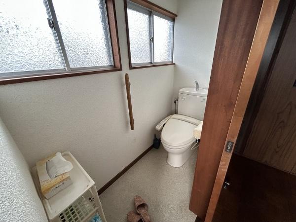 防府市石が口1丁目の中古一戸建て(トイレ)