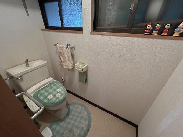 防府市石が口1丁目の中古一戸建て(トイレ)