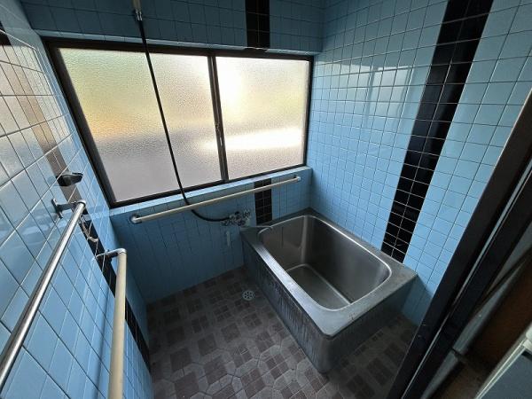 松屋上町2丁目／バイパス近く、倉庫用地付き