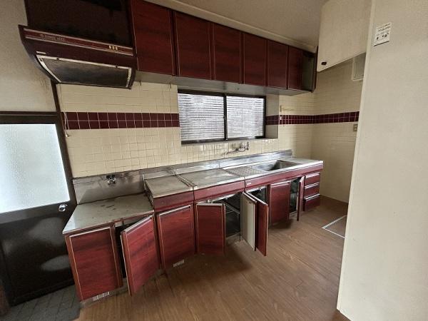 小月茶屋二丁目／倉庫付　戸建