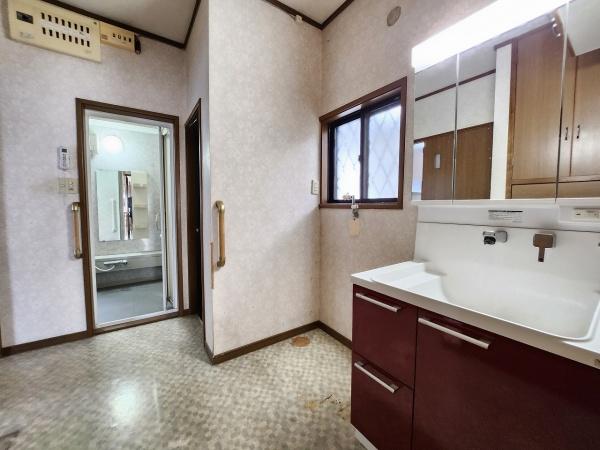 下関市西大坪町の中古一戸建て(洗面台・洗面所)