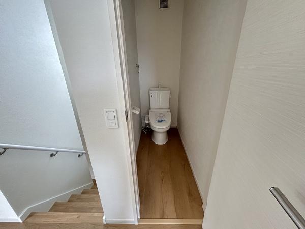 新垢田南町/1-2新築 角地(トイレ)