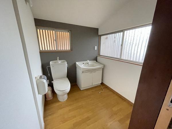 下関市貴船町2丁目の中古一戸建て(トイレ)