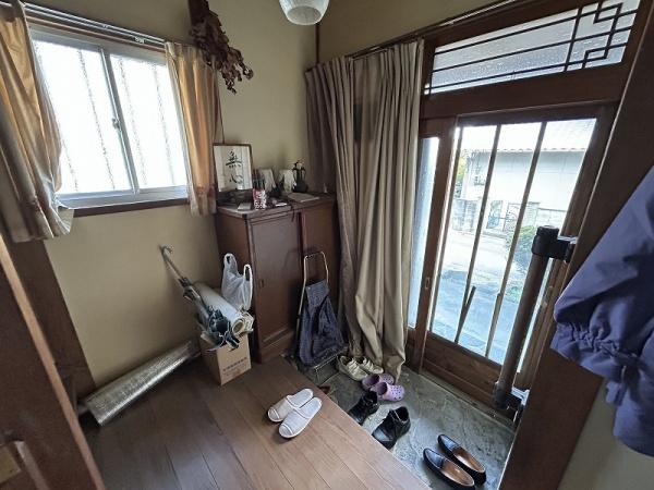 下関市前田2丁目の中古一戸建て(玄関)