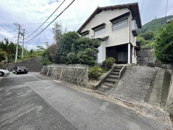 下関市前田2丁目の中古一戸建て(前面道路含む現地写真)