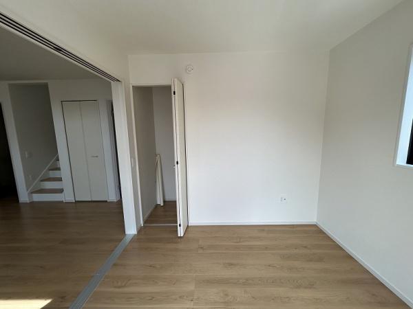 新垢田南町／1-2新築　角地