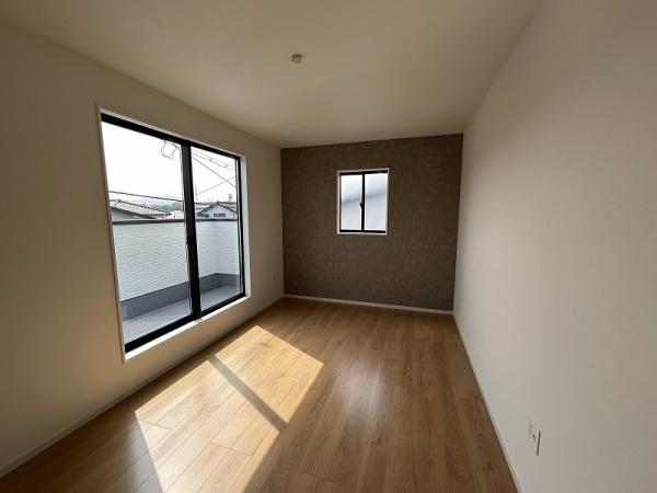 新垢田南町／1-2新築　角地