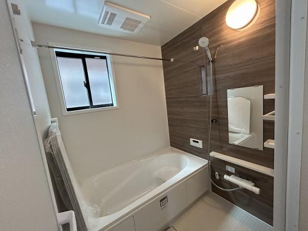 新垢田南町／1-2新築　角地