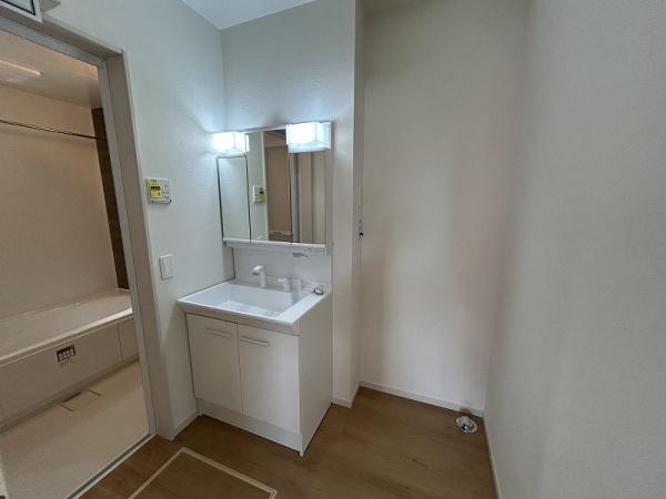 新垢田南町／1-2新築　角地