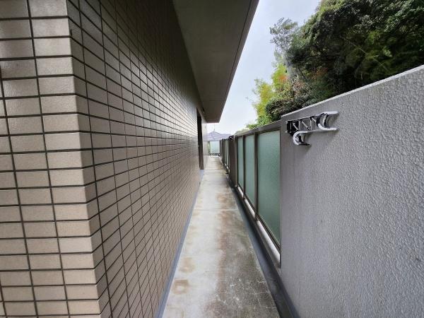 大字石原／コスパ近く　駐車場３台可