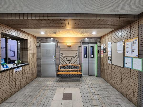 大字石原／コスパ近く　駐車場３台可