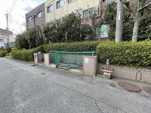 大字石原／コスパ近く　駐車場３台可