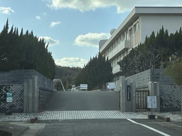 下関市吉見新町２丁目の中古一戸建て(下関市立吉見中学校)