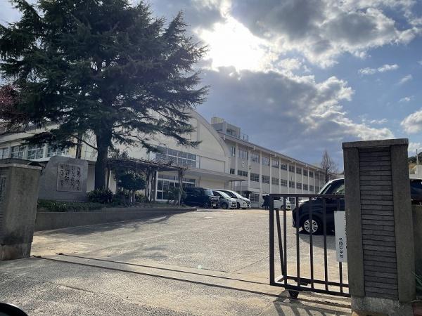 下関市上田中町５丁目の土地(下関市立名陵中学校)