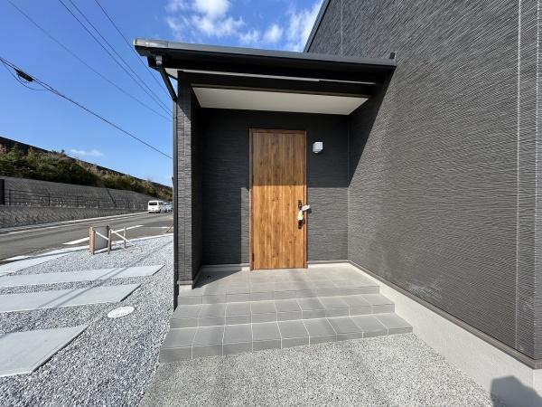 綾羅木新町２丁目／平屋住宅　駐車並列３台可能