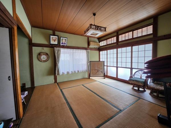 下関市長府松小田本町の中古一戸建て