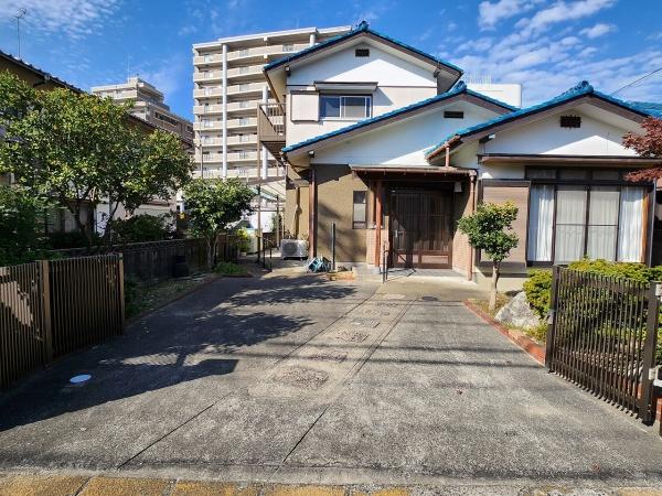 下関市長府松小田本町の中古一戸建て