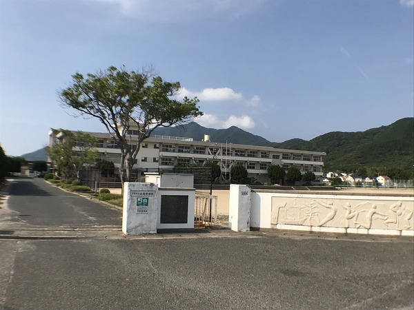 下関市安岡町４丁目の中古一戸建て(下関市立安岡中学校)