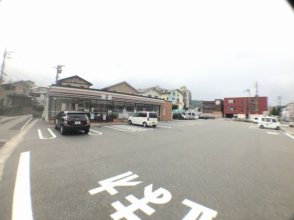 ビレッジ宝町Ａ・Ｂ棟(セブンイレブン下関生野町店)