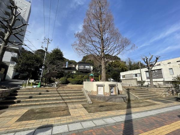 ロイヤルコーポランド上田中／市街地近く(寿公園)
