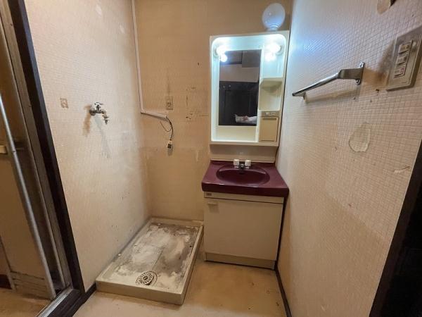 ロイヤルコーポランド上田中／市街地近く