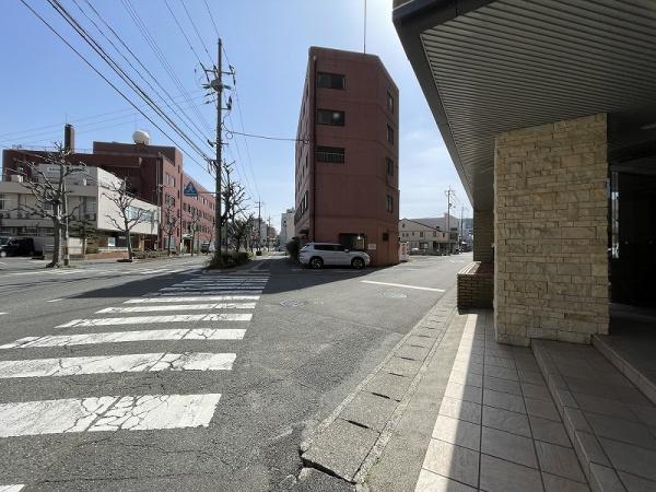 ロイヤルコーポランド上田中／市街地近く