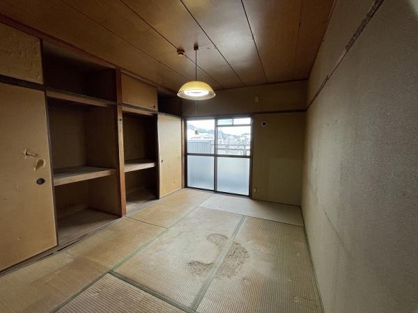 ロイヤルコーポランド上田中／市街地近く
