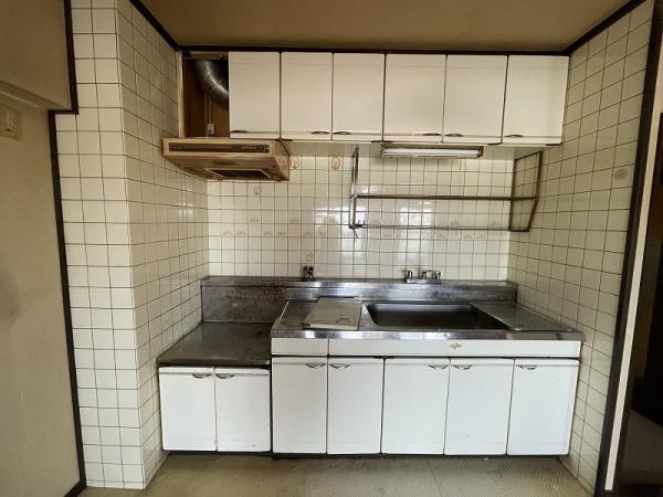 ロイヤルコーポランド上田中／市街地近く