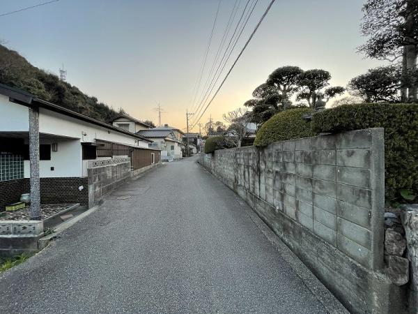 王司神田町／王司小学校　約300ｍ