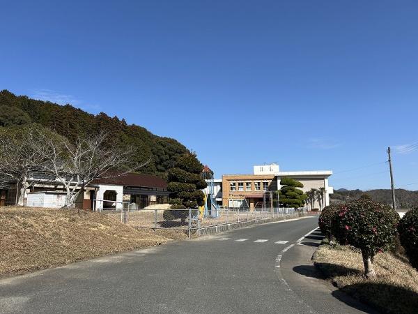下関市菊川町大字楢崎の土地(下関市立楢崎小学校)