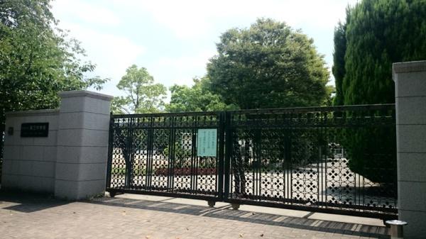 吹田市円山町の土地(第三中学校)