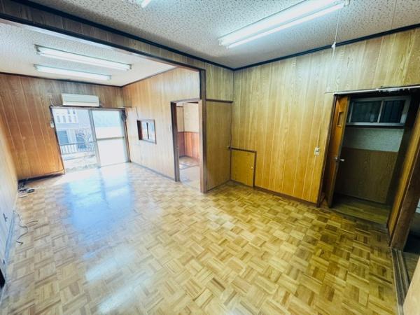 箕面市粟生新家３丁目の中古一戸建