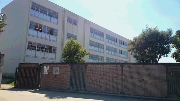 吹田市片山町4丁目の新築一戸建(片山中学校)