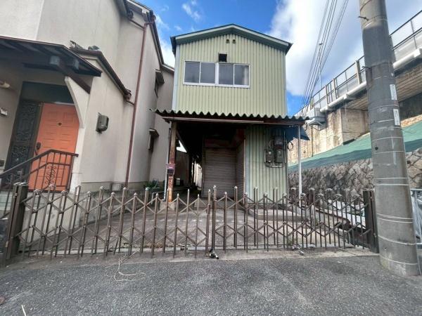 枚方市星丘1丁目　倉庫