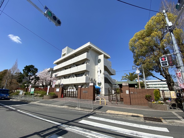 ステラヒルズ千里山星が丘(吹田市立千里第二小学校)