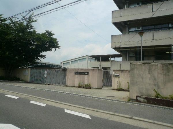ミリカ・テラス　Ⅱ街区(吹田市立千里丘中学校)