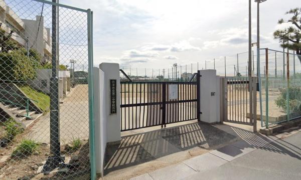 摂津市鳥飼野々３丁目の中古一戸建て(摂津市立第二中学校)