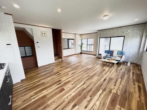吹田市内本町３丁目の中古一戸建