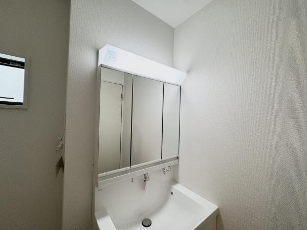箕面市箕面２丁目の新築一戸建