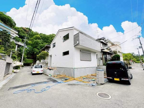 箕面市箕面２丁目の新築一戸建