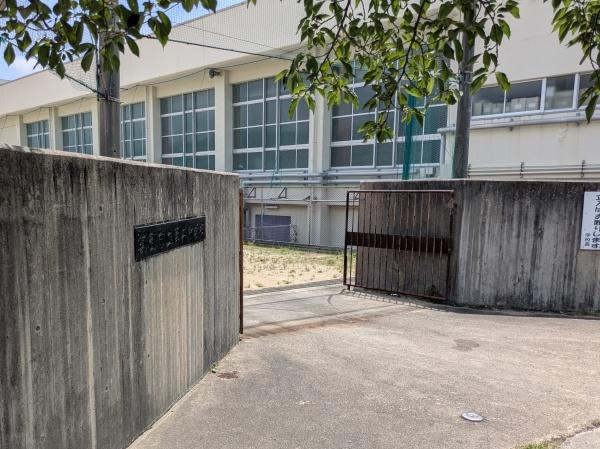 箕面市箕面３丁目の土地(箕面市立第2中学校)