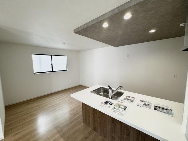 箕面市新稲５丁目の新築一戸建