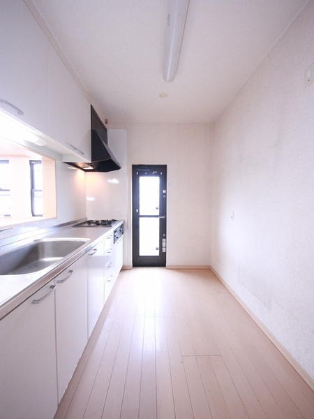 加須市水深の中古一戸建て(キッチン)