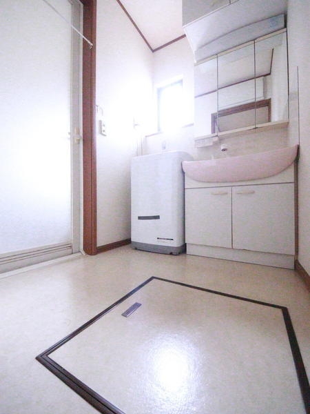 古河市鴻巣の中古一戸建て