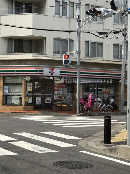 ロイヤルステージ行徳(セブンイレブン市川行徳店)